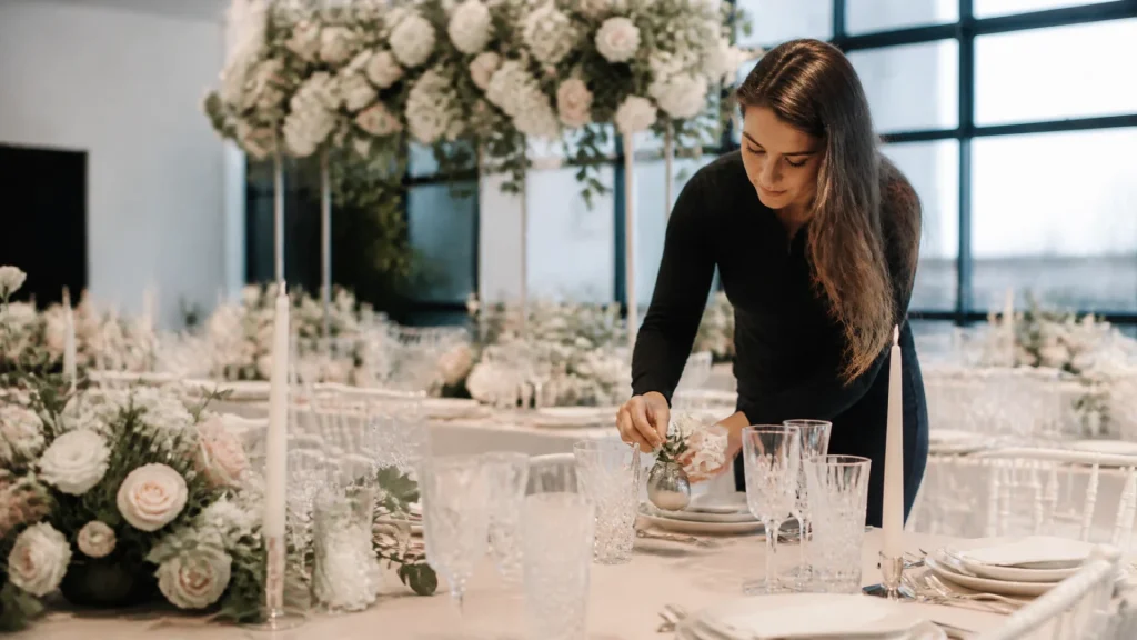 Comment devenir décoratrice d’événements : formation, missions et débouchés
